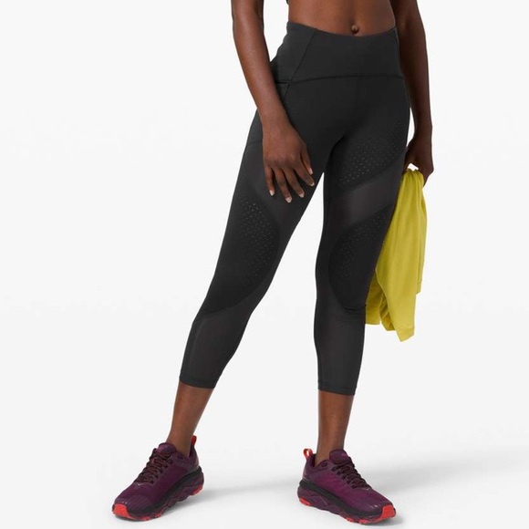 Lululemon like new uncovered strength perforated high rise crop blk leggings - Picture 9 of 12